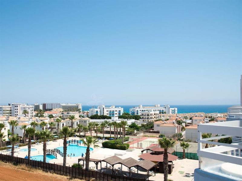 Polycarpia Hotel Pernera Exterior photo