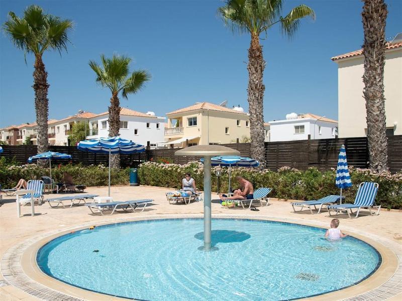 Polycarpia Hotel Pernera Exterior photo