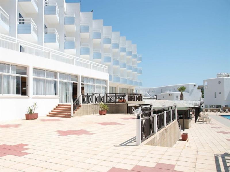 Polycarpia Hotel Pernera Exterior photo
