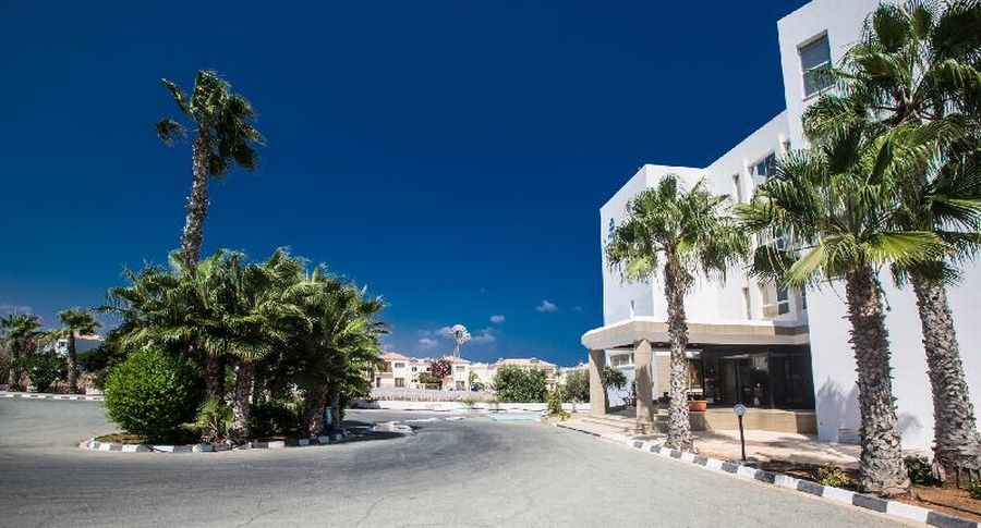 Polycarpia Hotel Pernera Exterior photo